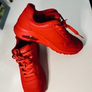 Red sketchers
